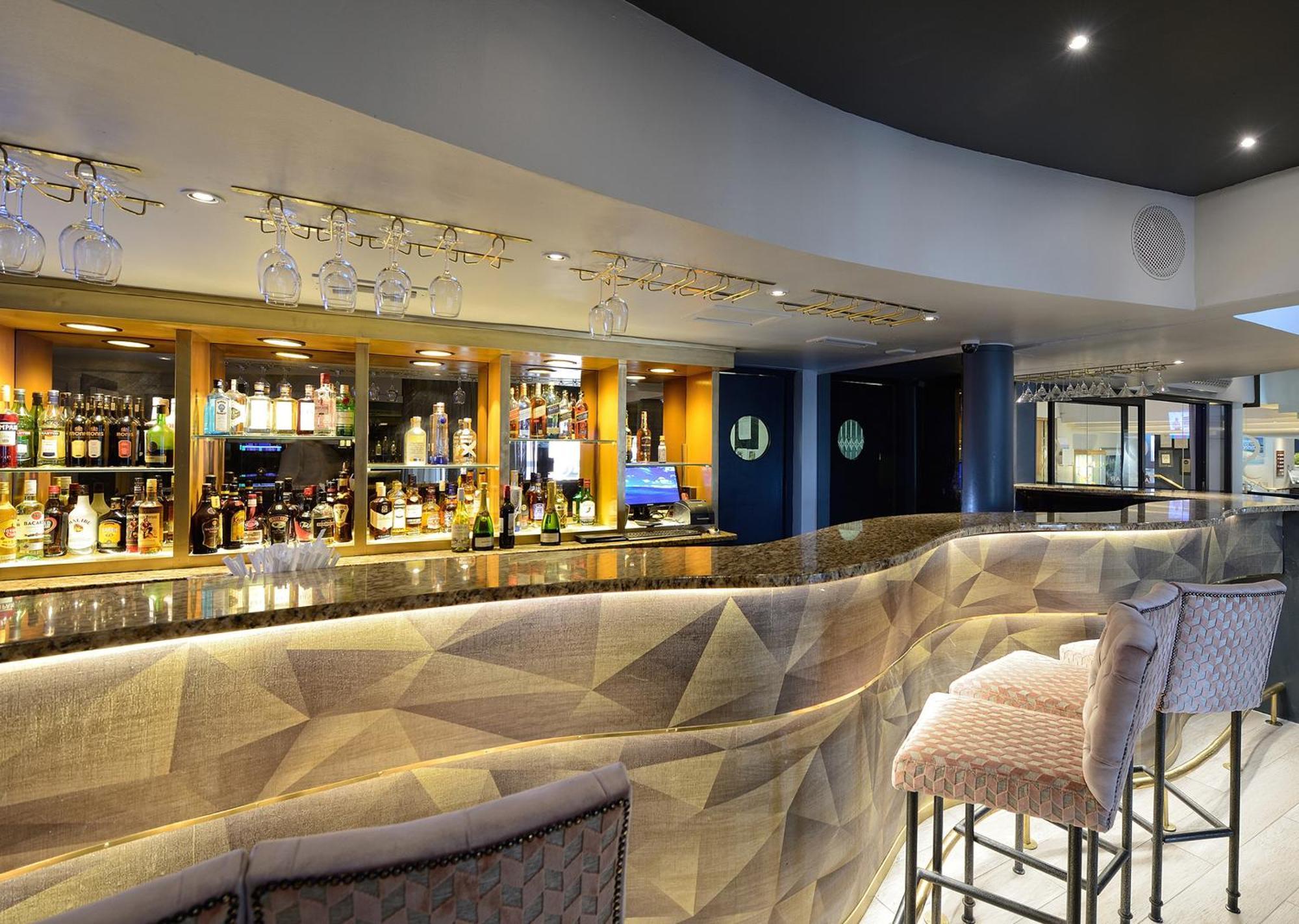 Peninsula All Suite Hotel Cape Town Exterior foto